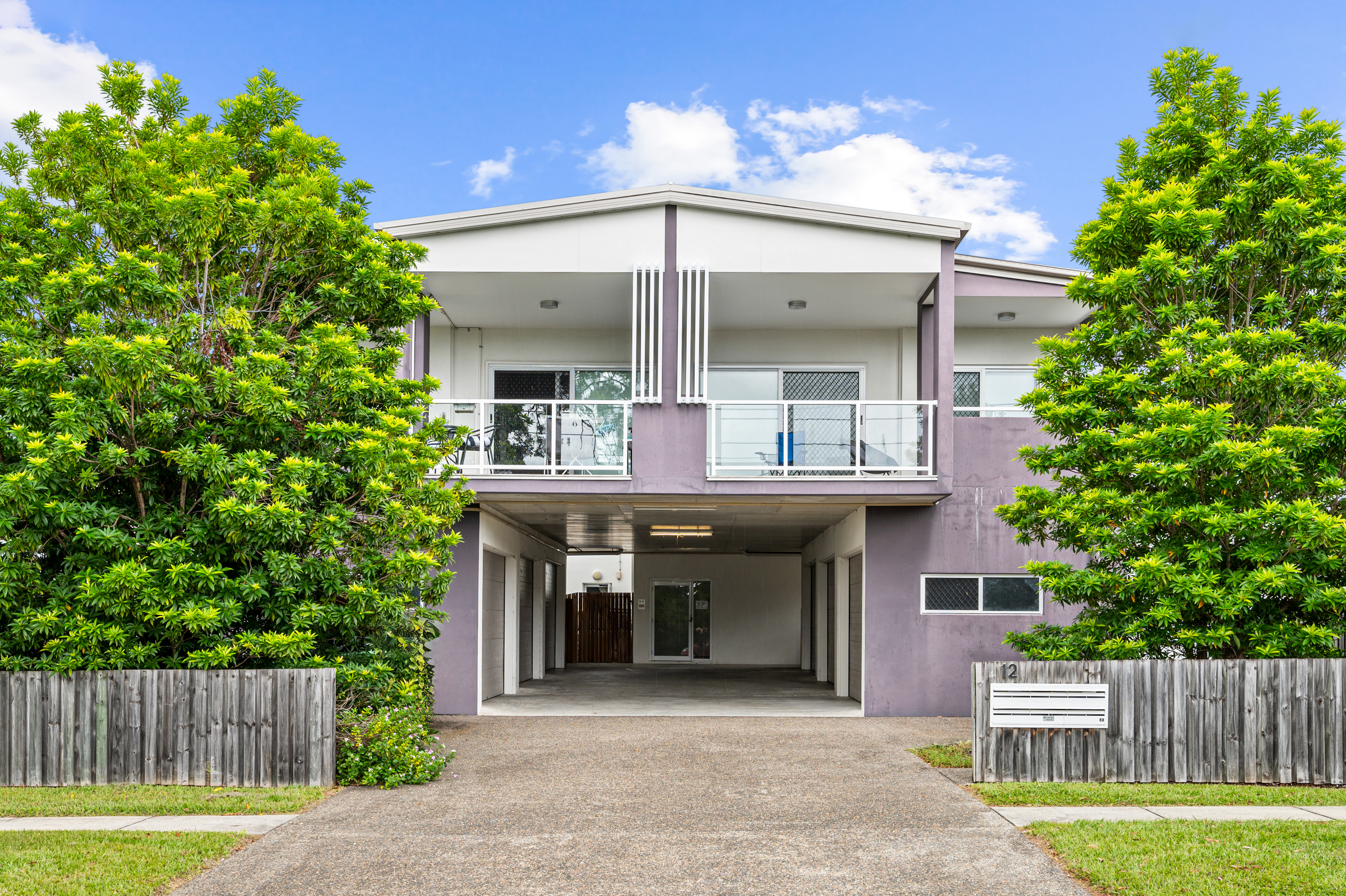 LOW-MEDIUM DENSITY RESIDENTIAL (2 OR 3 STOREY MIX)