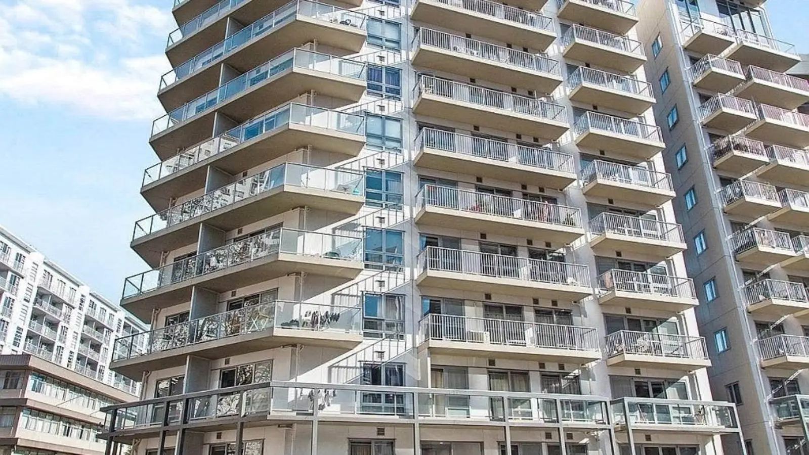 惊呆！奥克兰市中心的公寓大跌，最低价格仅8.8万！
