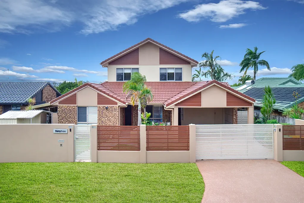 Aroona 5Kwarto Fully Renovated Family with Self-Contained Granny Flat.