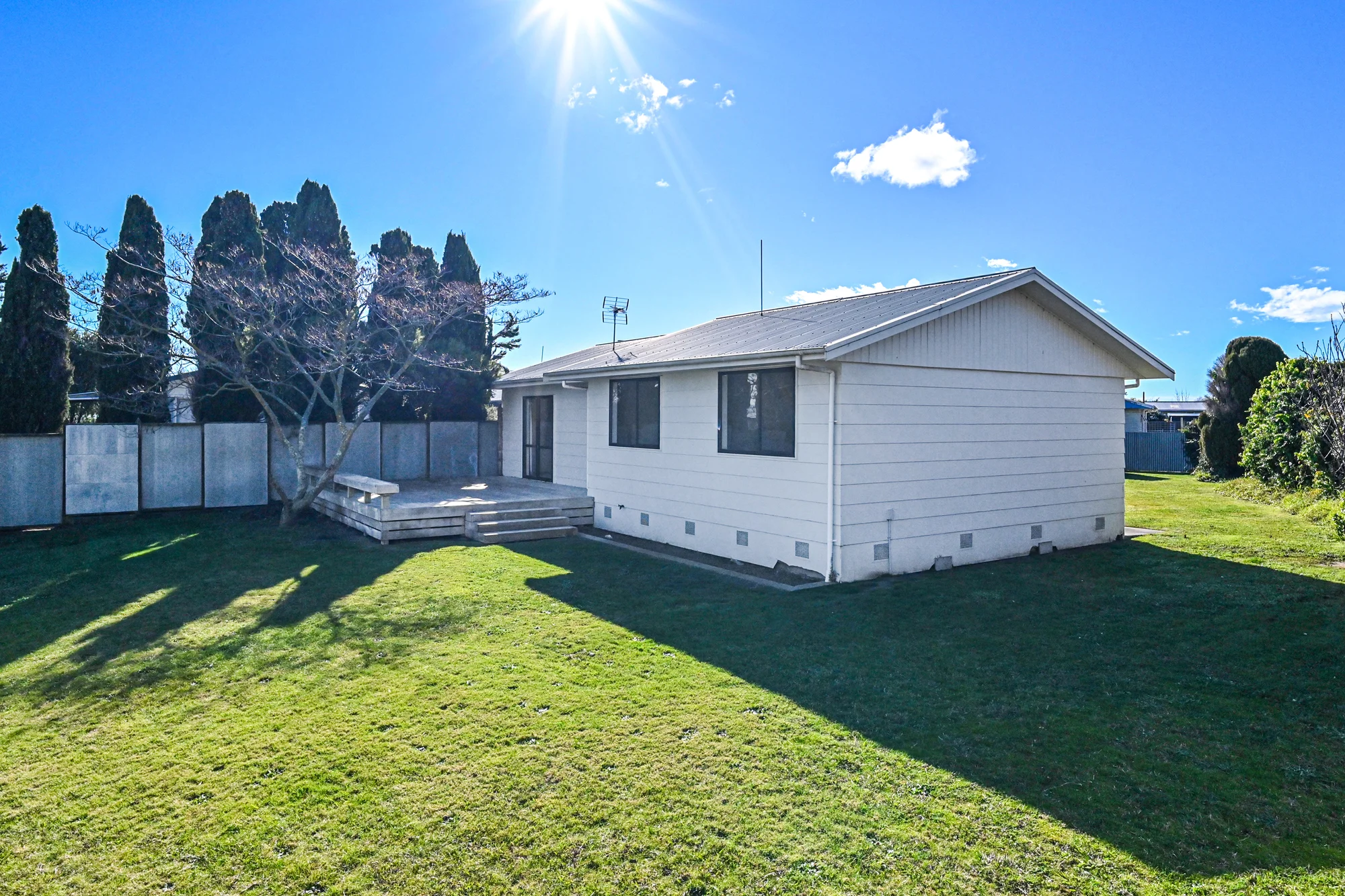 Flaxmere 3ห้องนอน Great starter + whopping garage & deck