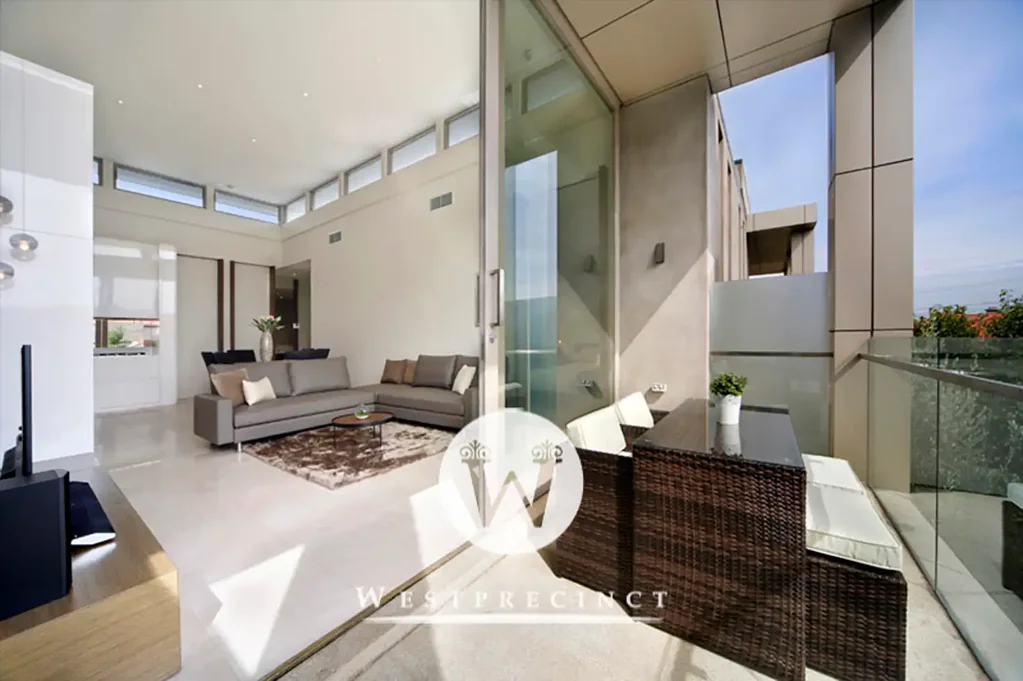 Looking to commit for a shorter term?  We offer fine furnished stays from 3 months +