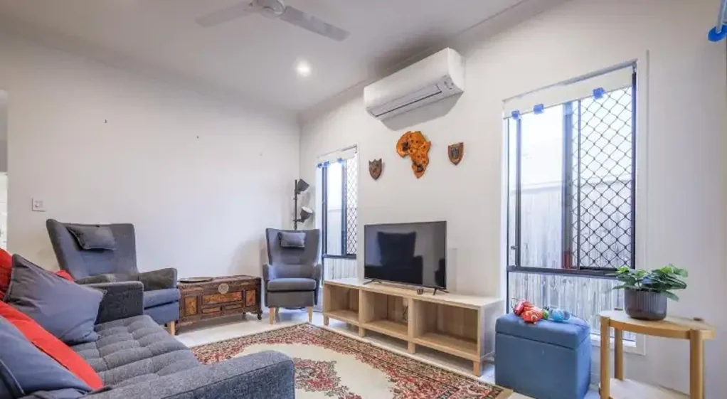 Modern Duplex in Greenbank