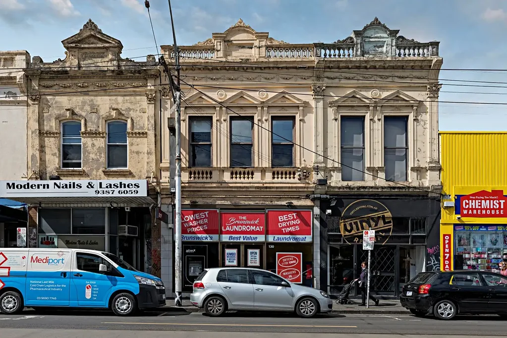 House-sized Apartment in the heart of Brunswick!