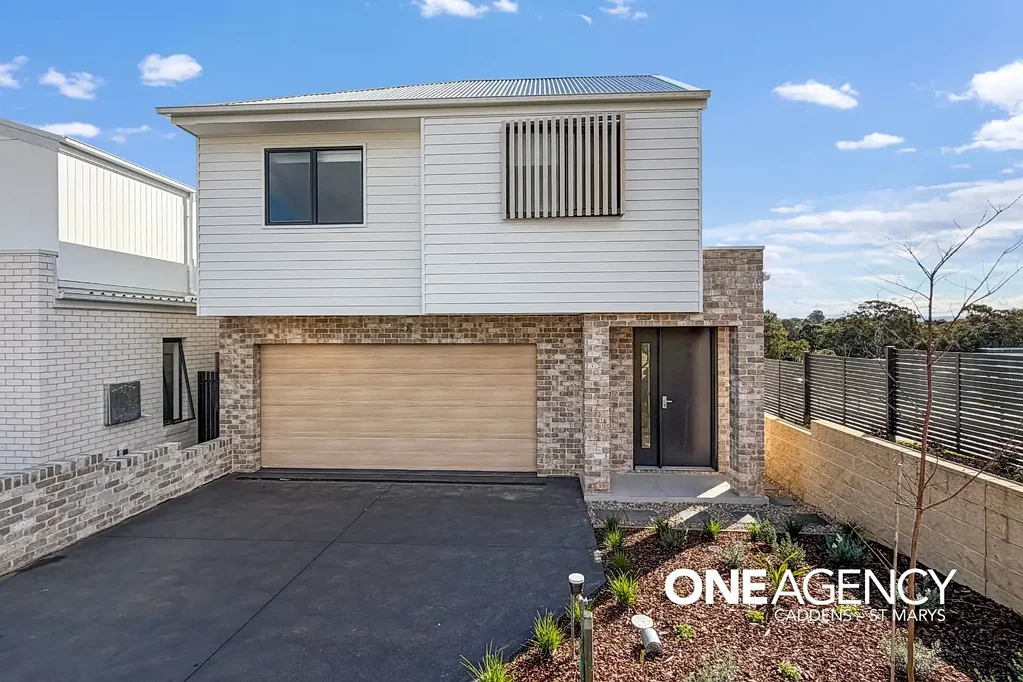 BRAND NEW FAMILY HOME OPPOSITE CADDENS CORNER SHOPPING CENTRE!!!