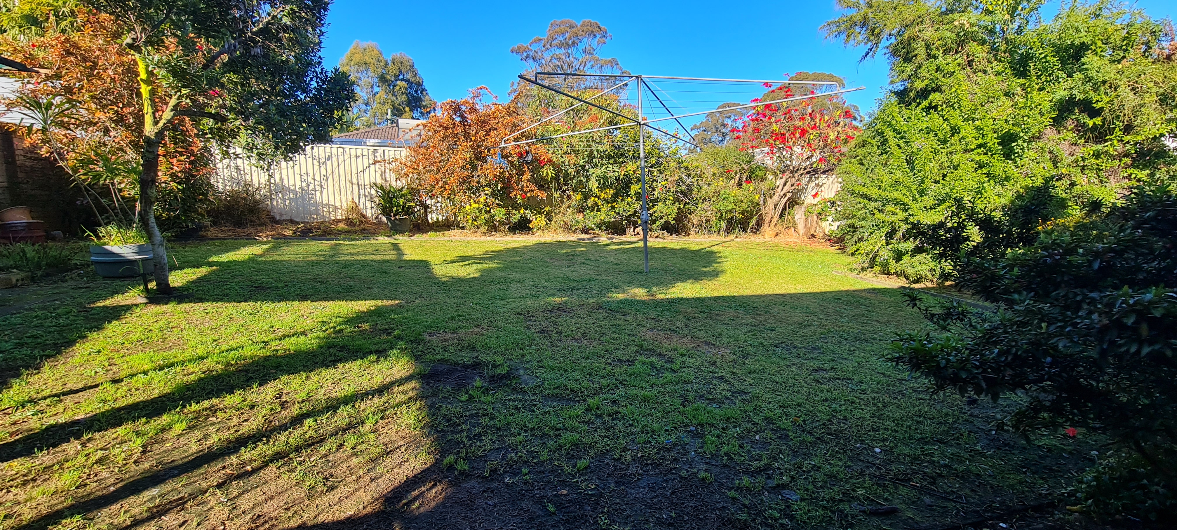 75 AMAROO AV, GEORGES HALL NSW 2198, 0房, 0浴, House