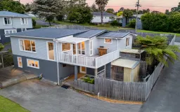 7 Norman Road, Titirangi