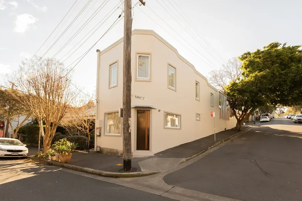 Rozelle 3房 历史悠久的街角位置，华丽重生 Historic Corner Setting, Beautifully Reimagined