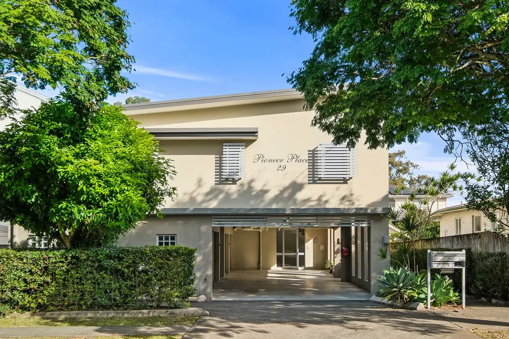 Zillmere 2कमरा Modern comfort and convenience in a tree-lined Zillmere pocket