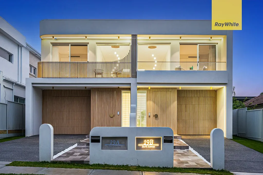 Padstow 6房  Luxurious Double Brick Family Home in Padstow