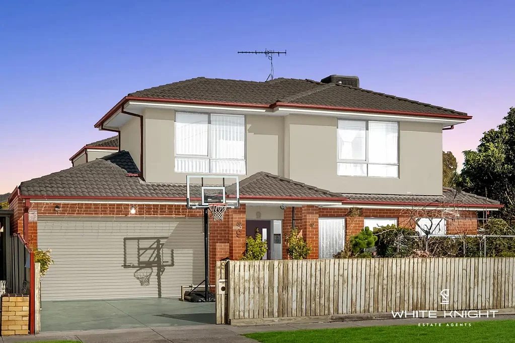 St Albans 4 Bedroom Double Storey Delight in Central St Albans