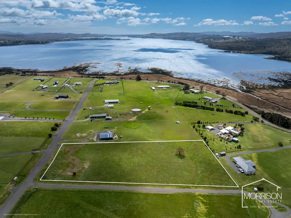 Swan Bay  Tamar River lifestyle, 20 mins to Launceston