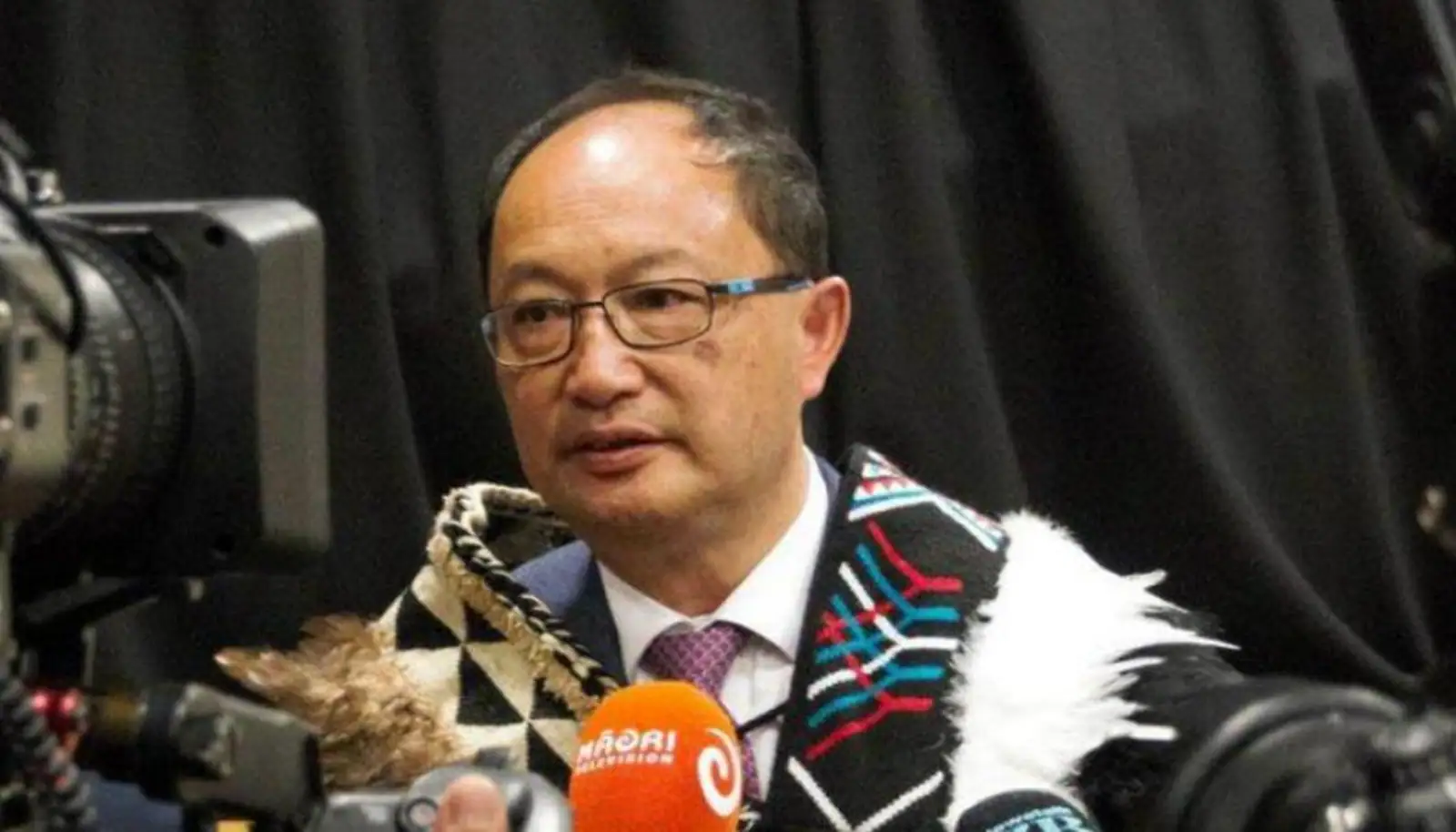 突发!新西兰最著名的华人政客辞职了!又是因为这件事……