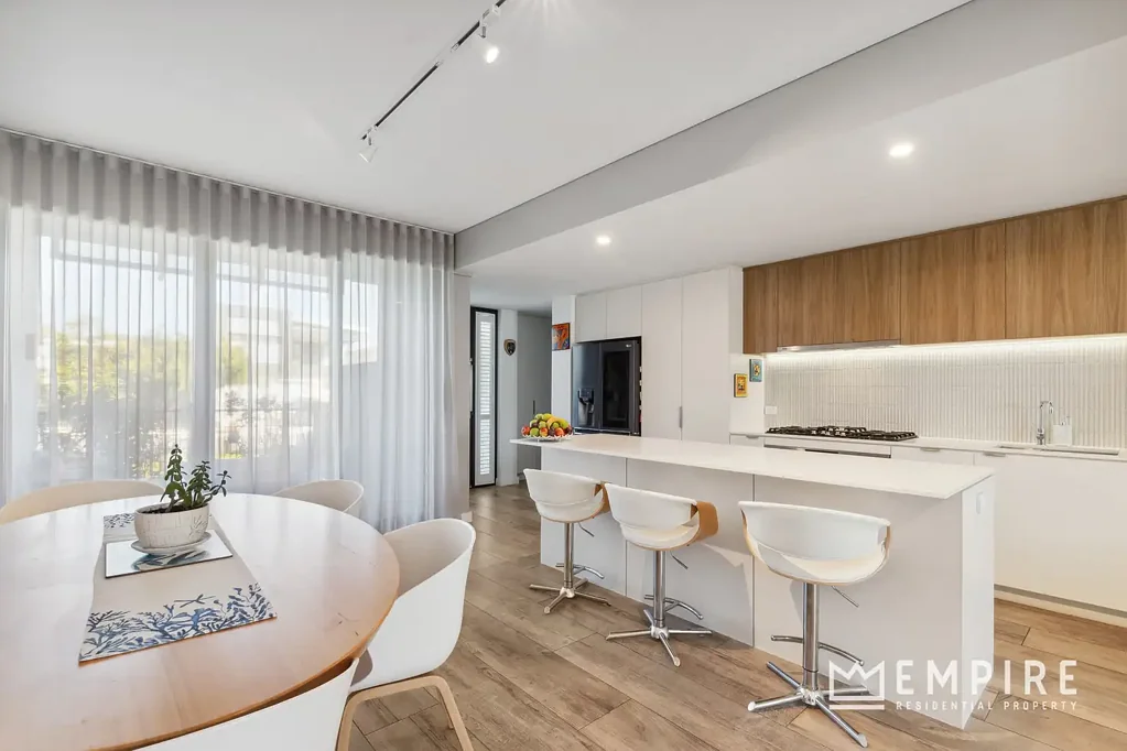 9/50 Lullworth Terrace, North Coogee, WA 6163
