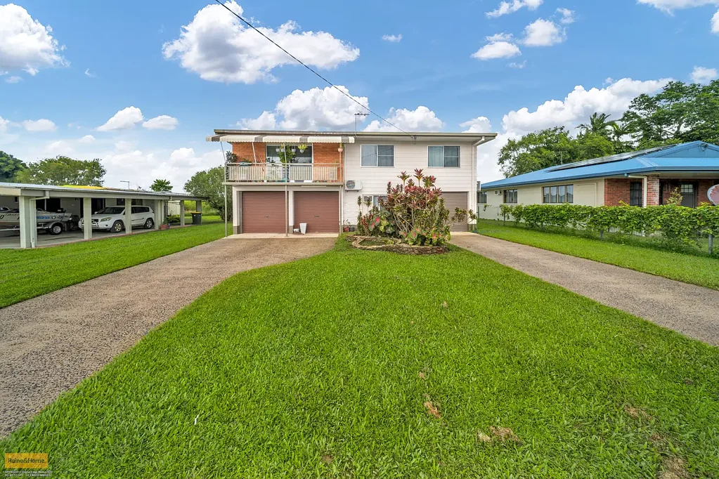 Goondi Bend 3 Bedroom They don't bui;ld them like this anymore.
