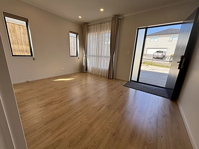 Flat Bush, 7 bedrooms, 5 bathrooms