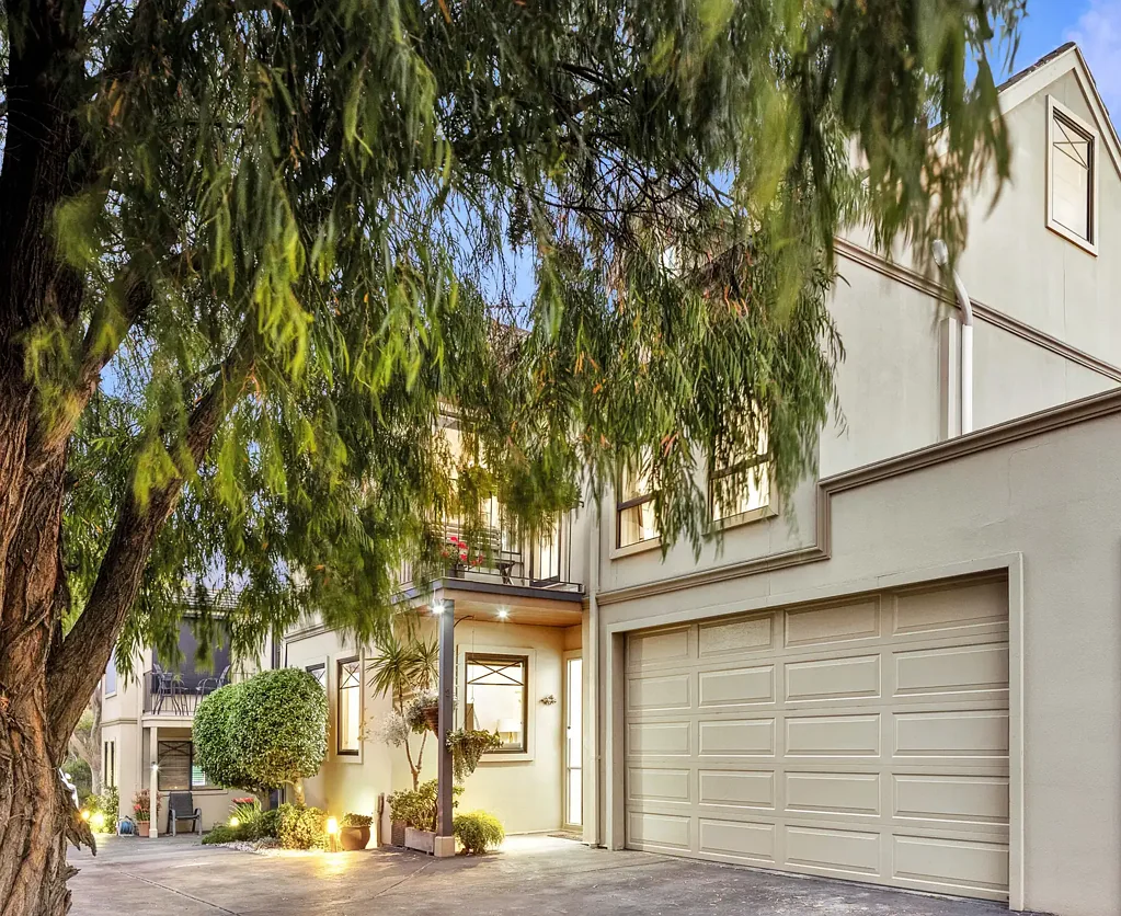 2/229 Nepean Highway, Seaford, VIC 3198