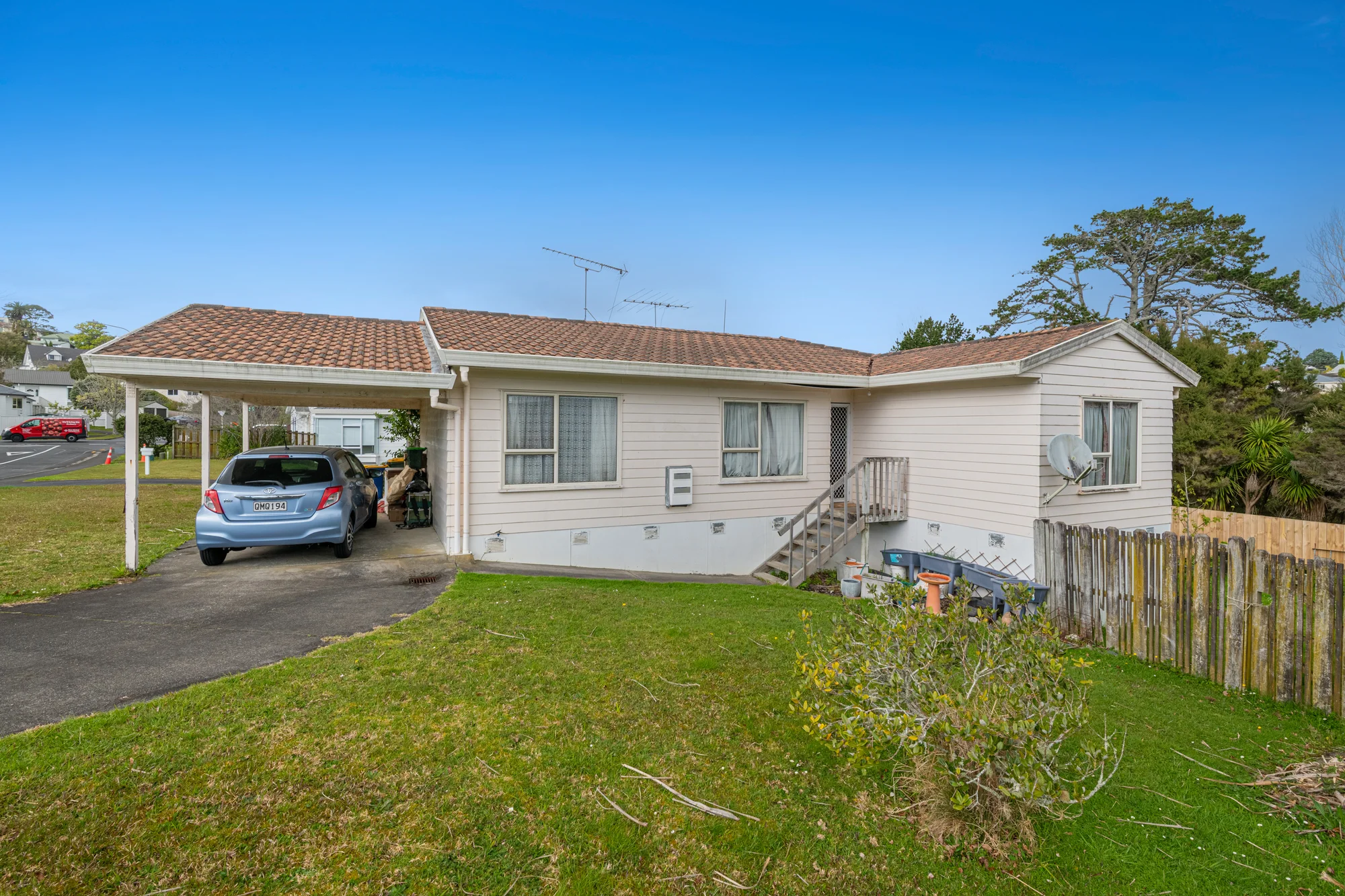 Unsworth Heights 3房 Opportunity Knocks - 600m² of Potential!