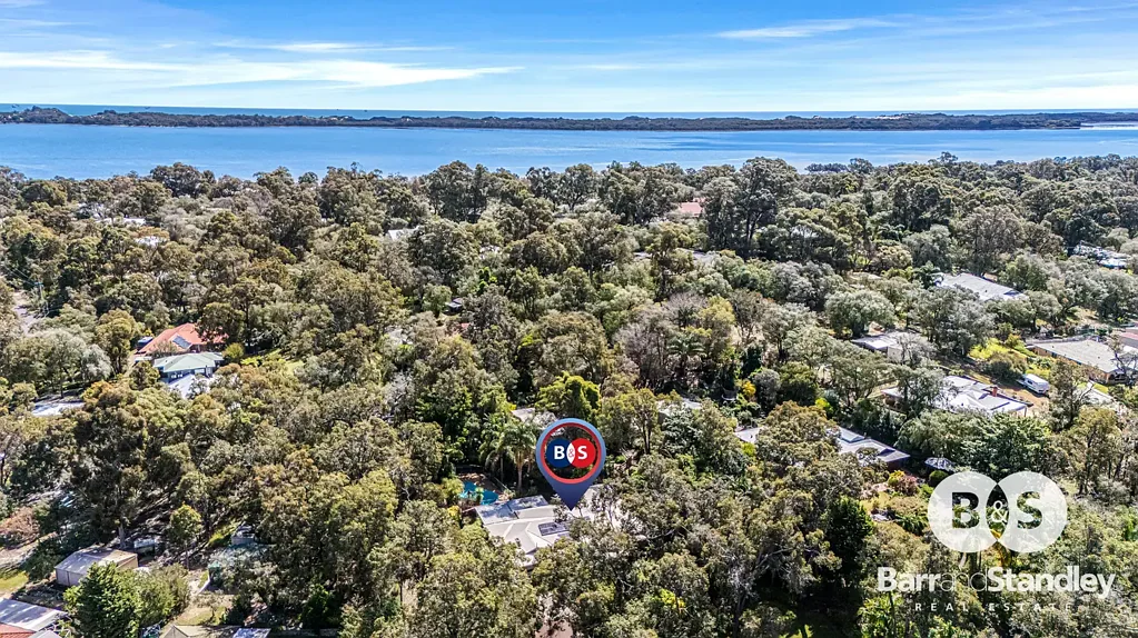 Leschenault 4ਬੈੱਡਰੂਮ Elegant Secluded Lifestyle with Space, Style and A Beautifully Renovated Home!