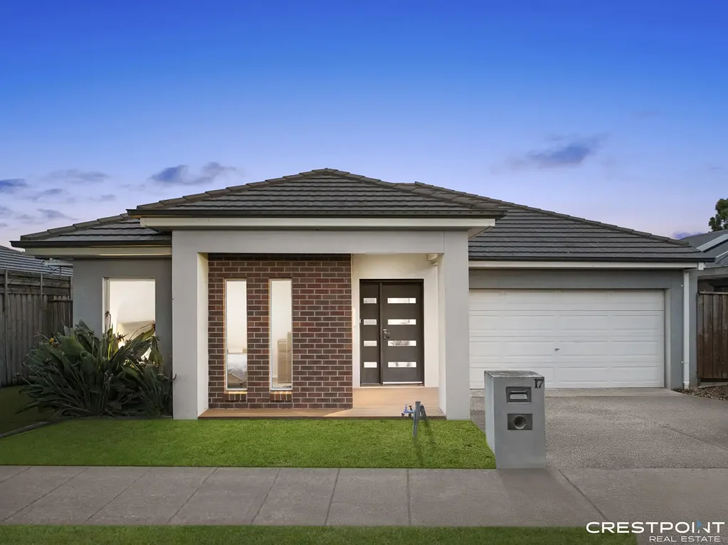 Epping 4房 Epping 优越地段的宽敞家庭生活空间 Spacious Family Living in a Prime Epping Location