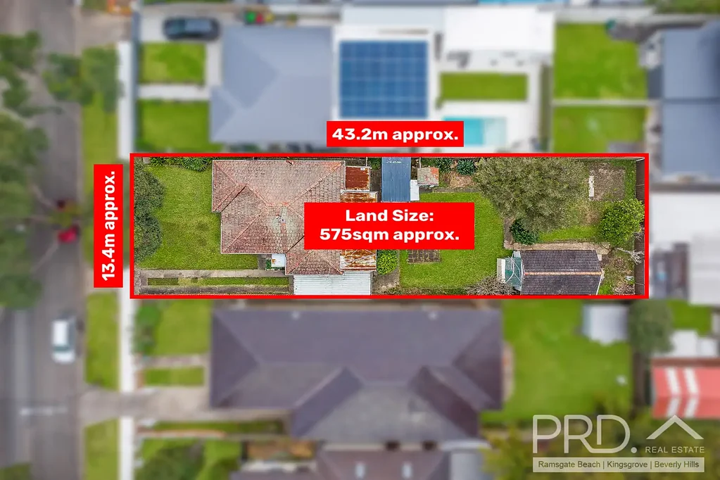 Roselands 3 Bedroom ENDLESS POTENTIAL - RENOVATE OR DEMOLISH AND REBUILD YOUR DREAM HOME IN PRIME ROSELANDS LOCATION | 13.4M X 43.2M = 575SQM APPROX