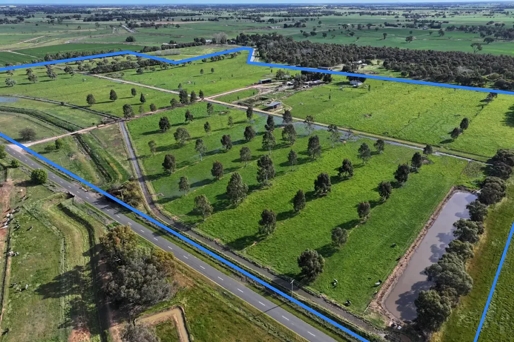 Bamawm Extension  QUALITY HOME & IMPROVEMENTS WITH BEAUTIFUL LOAM SOILS