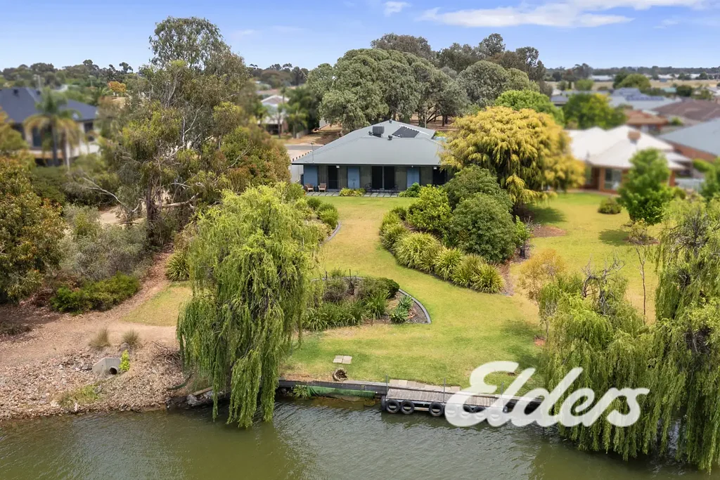 Yarrawonga 4બેડરૂમ Waterfront Living with Resort-Style Pool & Expansive Entertaining!