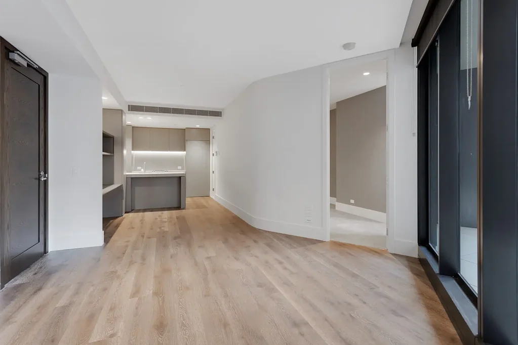 South Yarra 1房 优越地段南亚拉  高端Capitol Grand  豪华配置  酒店式服务  精选设施齐全  梦幻景观阳台 Luxurious Living in South Yarra- Your Capitol Grand Sanctuary
