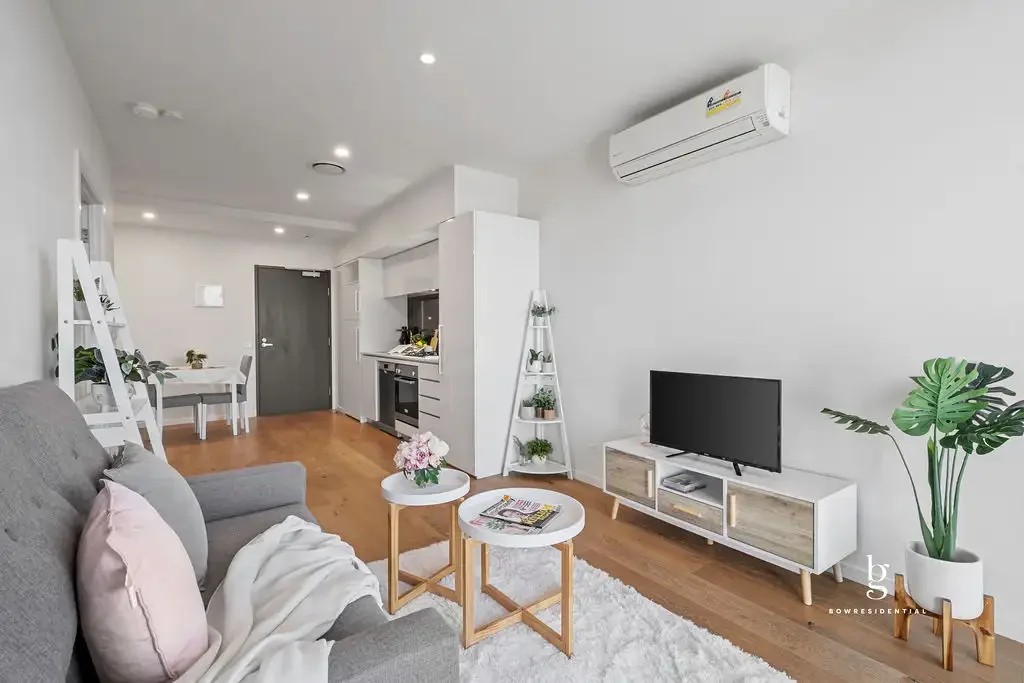 EAST FACING APARTMENT CLOSE TO MELBOURNE UNIVERSITY