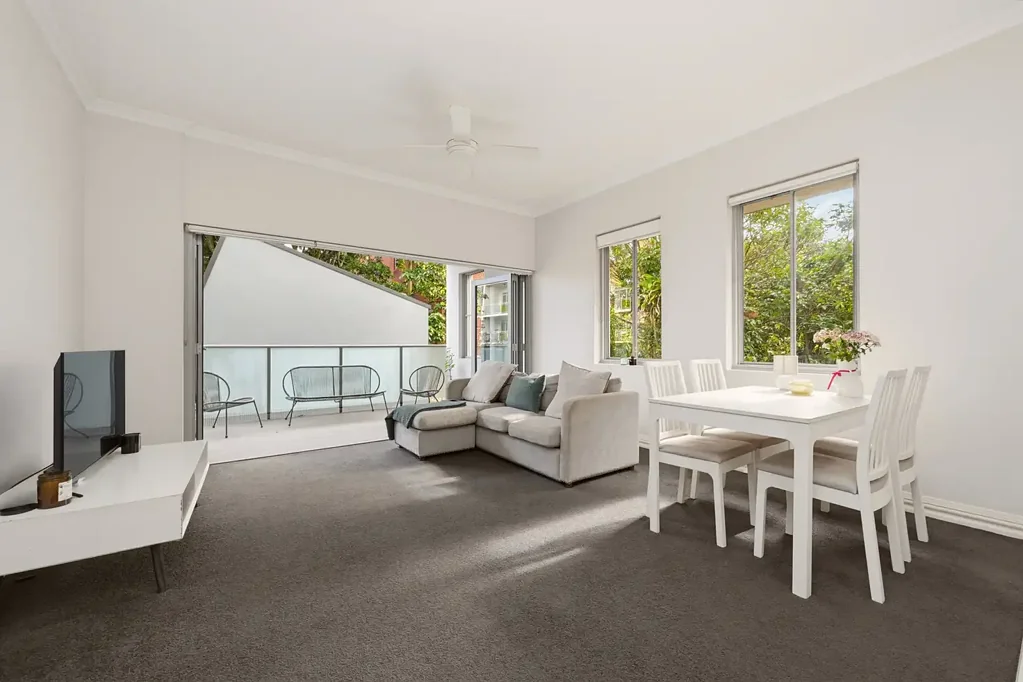 Stylish One Bedroom Residence in Boutique Evoke Development