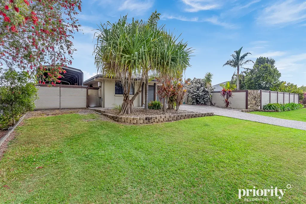 D'Aguilar 6 Bedroom Price Reduced! Extended Living with Pool & Views