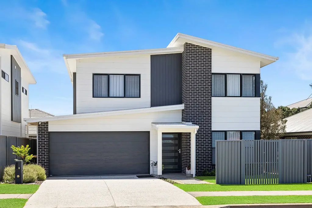 1 Coast Way, Lake Cathie, NSW 2445