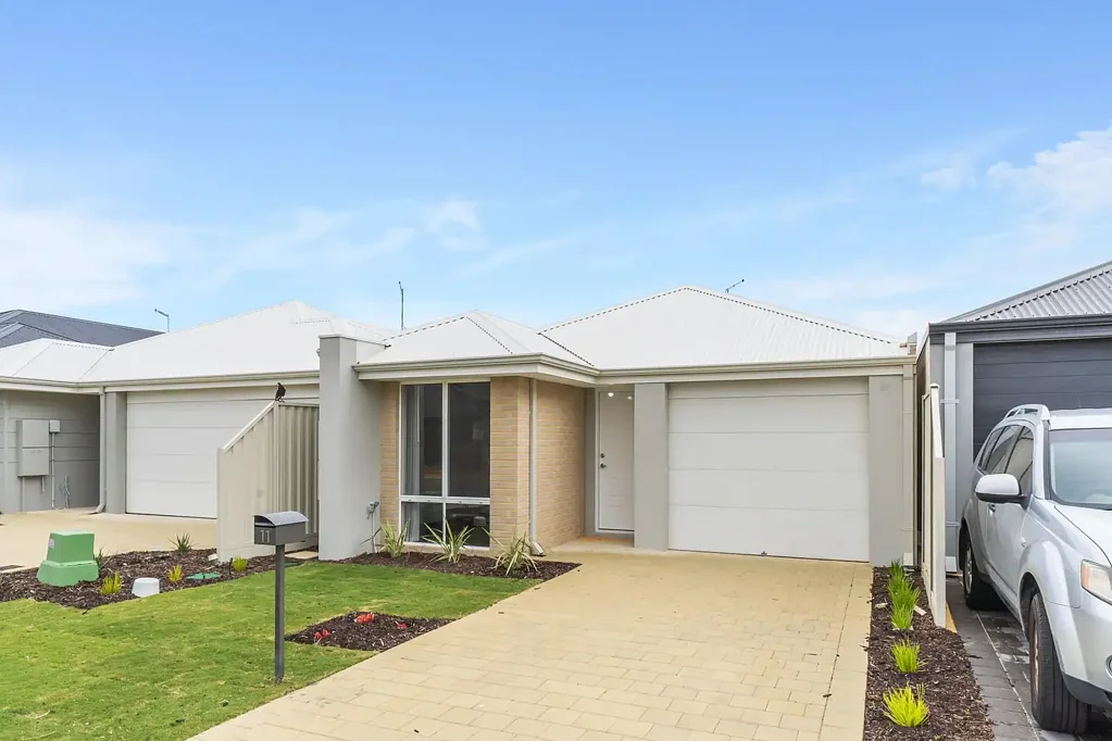 Modern 3-Bedroom, 2-Bathroom Home in Serene Community