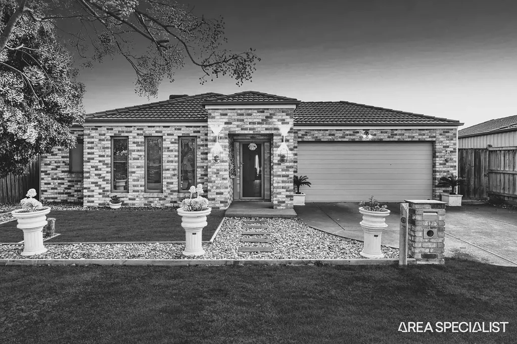 17 Bunya Drive, Brookfield, VIC 3338