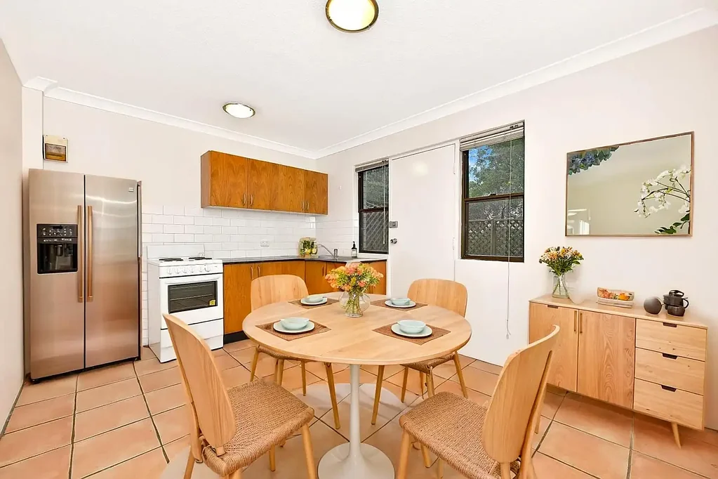 Well-Appointed Townhouse With Private Courtyard
