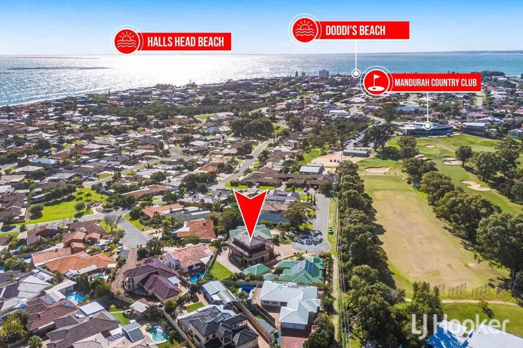 Halls Head 6 Bedroom Renovators Delight Opposite Golf Course