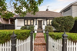8 Stanley Parade, Caulfield North