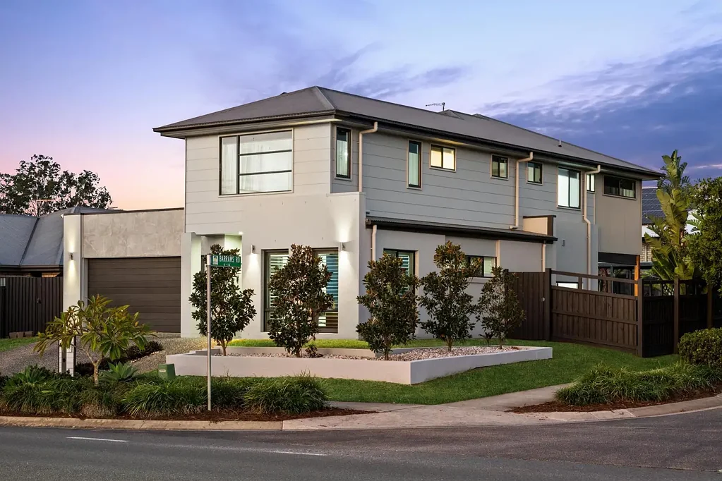 South Ripley 5침실 Elegant Family Entertainer With Pool, Side Access And Space