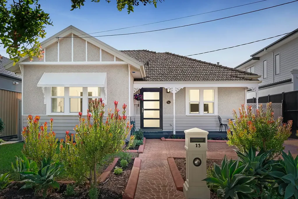 Altona 5ห้องนอน Period Elegance, Modern Excellence