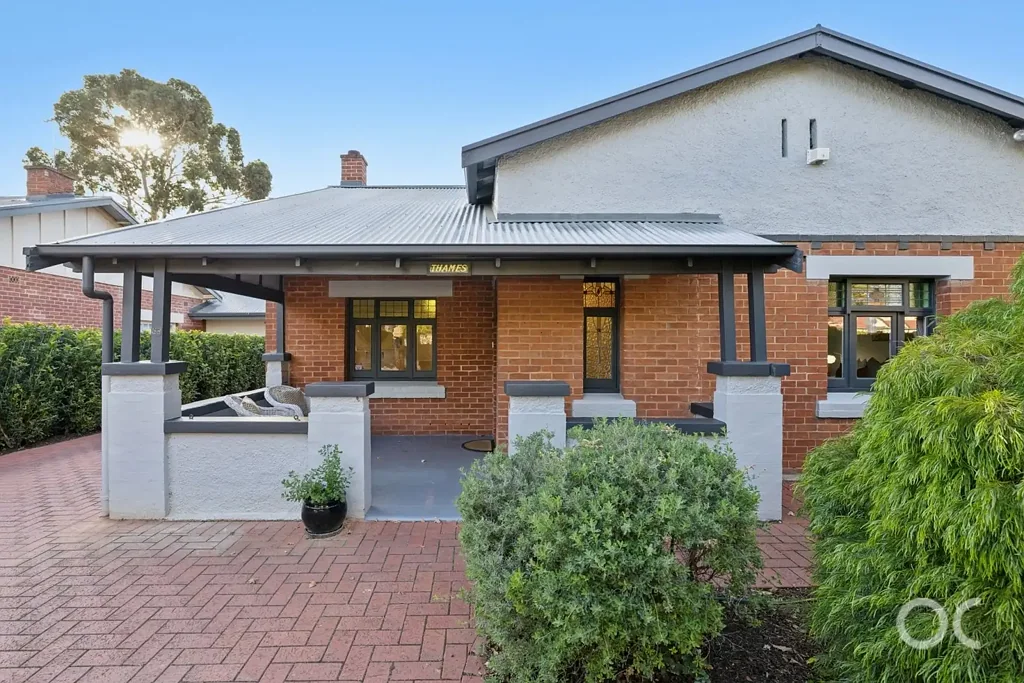 Clarence Park 4ਬੈੱਡਰੂਮ A classic bungalow with a special outlook to finish, a pause from the city