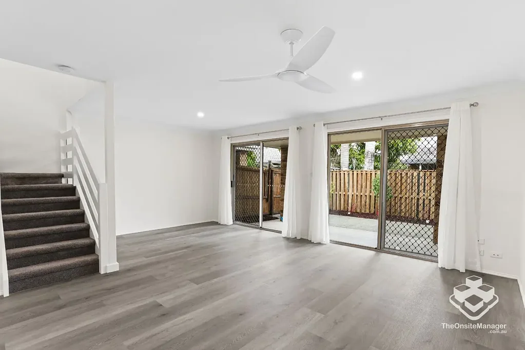 Burleigh Waters 3غرفة نوم Spacious 3 bedroom townhouse in a great location