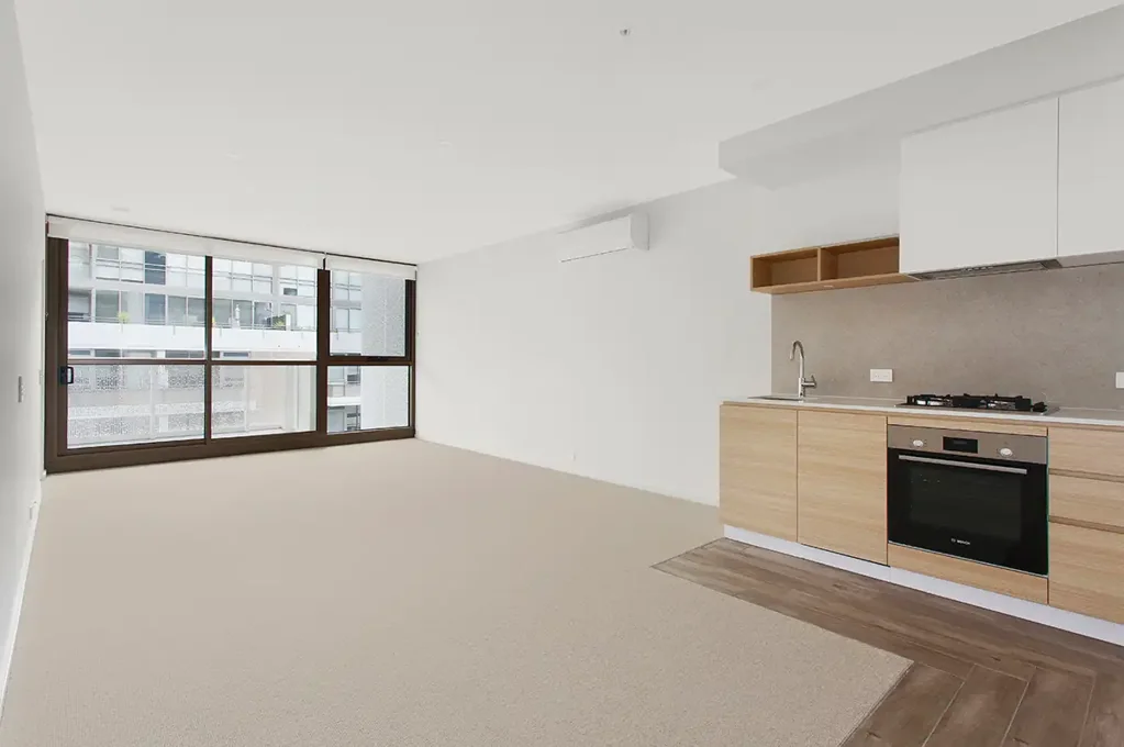 2 Bedroom Plus 1 Study in Caulfield Finest