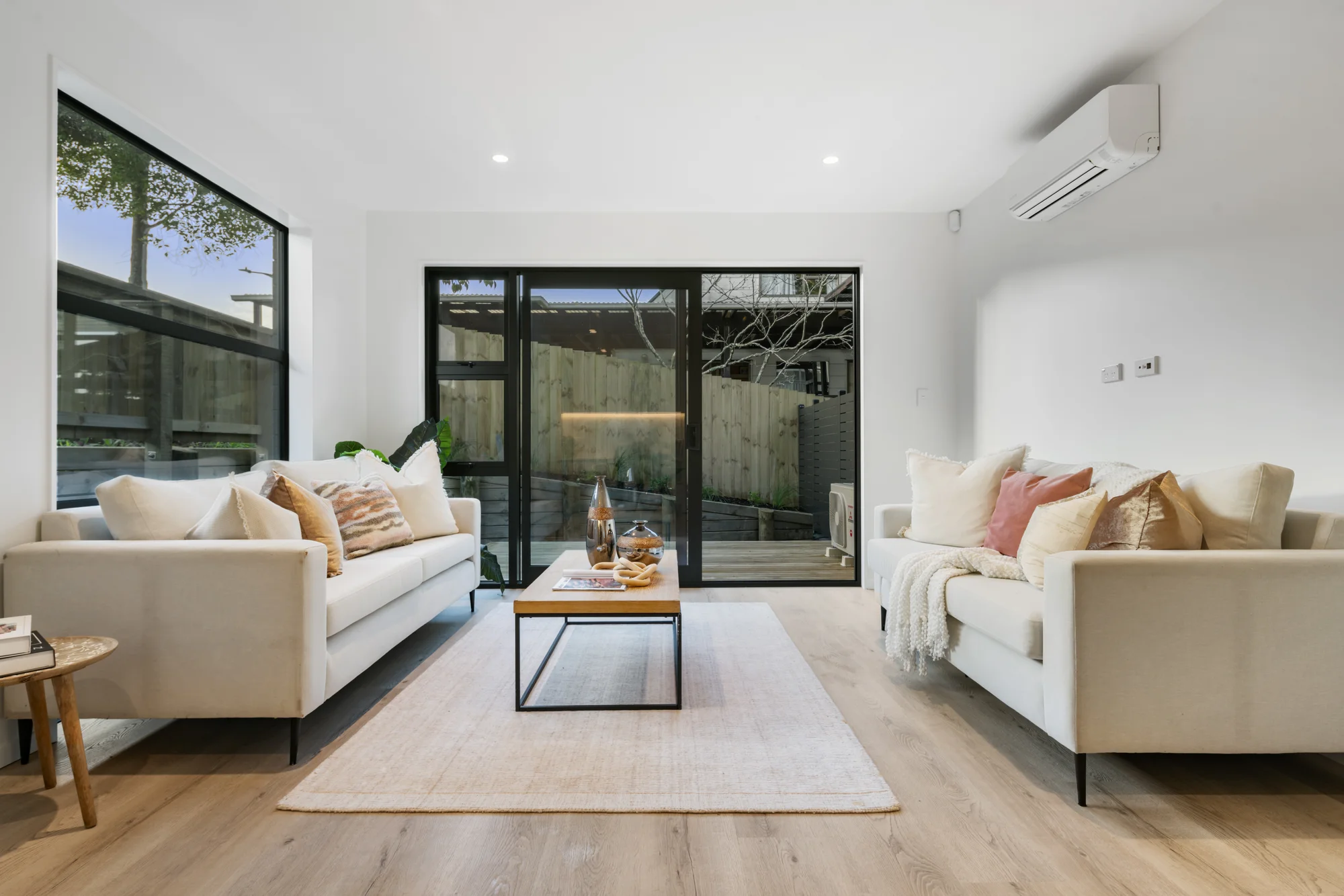 Fairview Heights 3Phòng ngủ Stylish & Convenient Brand-New Home