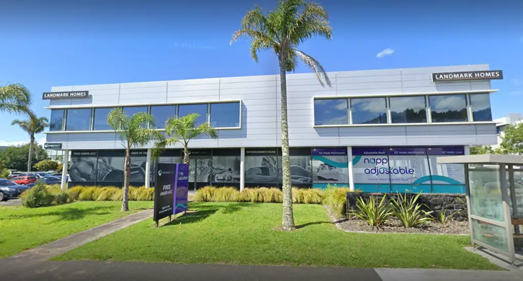 Mairangi Bay Office with Excellent Road-Front Exposure