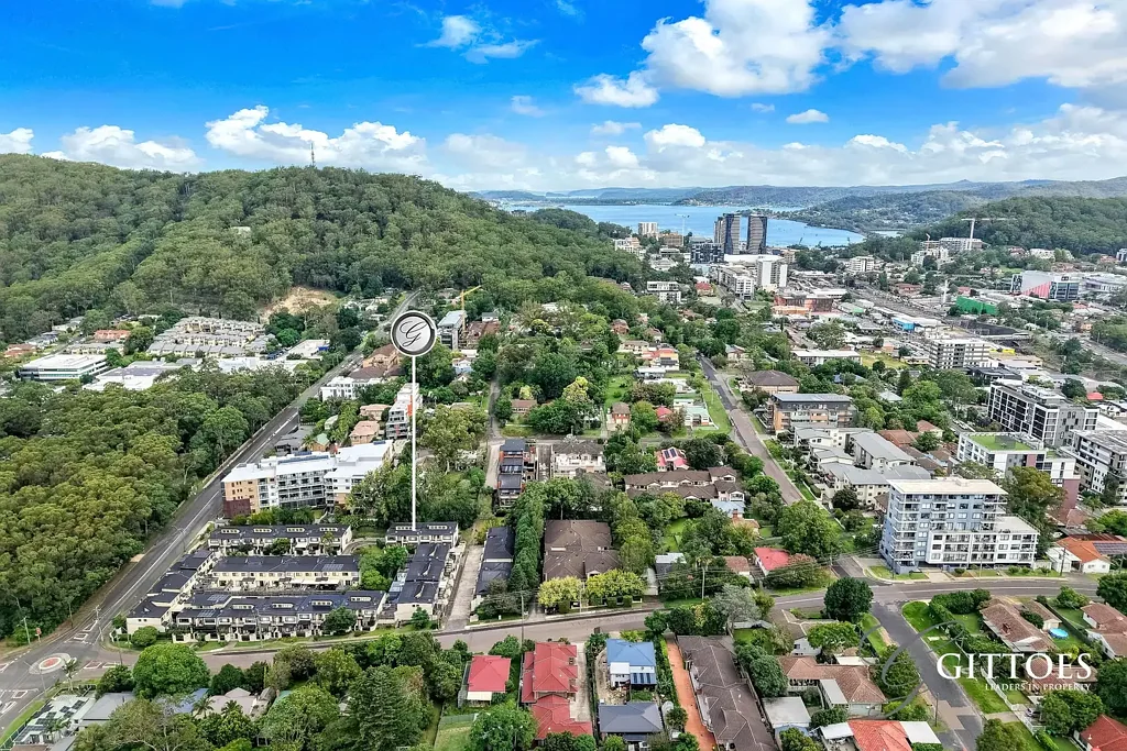 North Gosford 3房  Spacious Multi-Level Living in Convenient Location