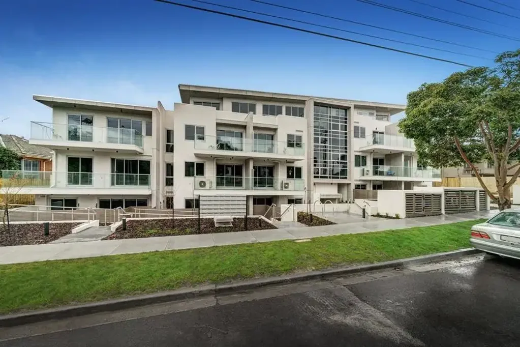 Doncaster 2 Bedroom Luxurious 2 Bedroom Apartment in Prime Location!