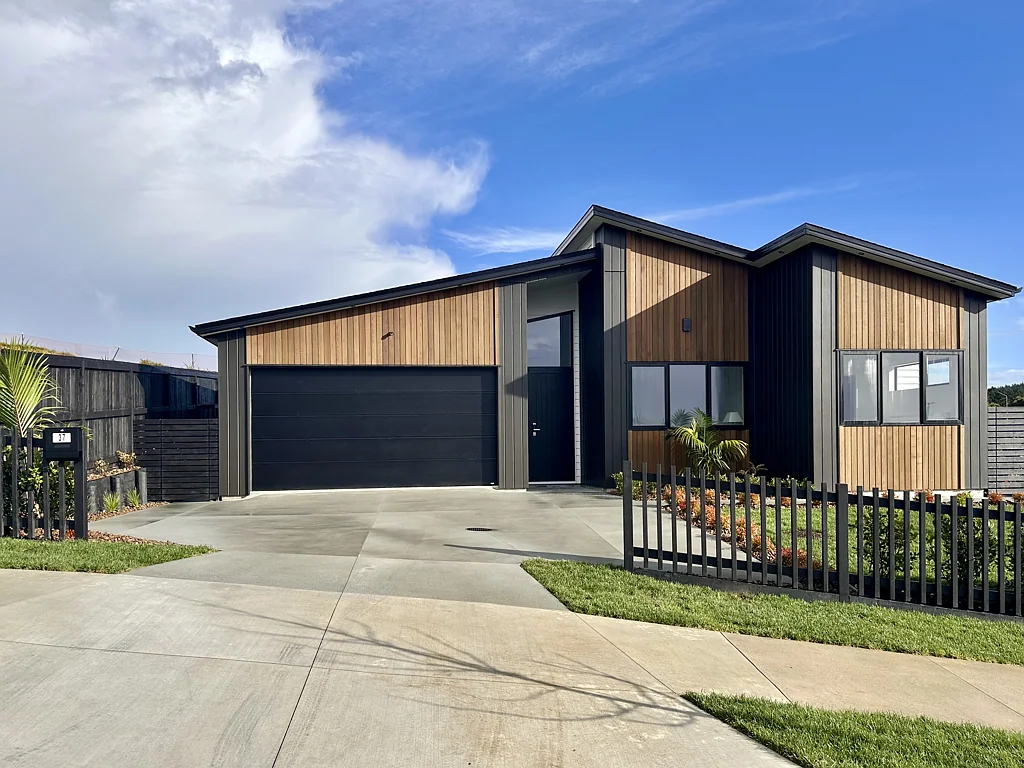 Millwater 5房  Peace & Practicality in One Smart Home