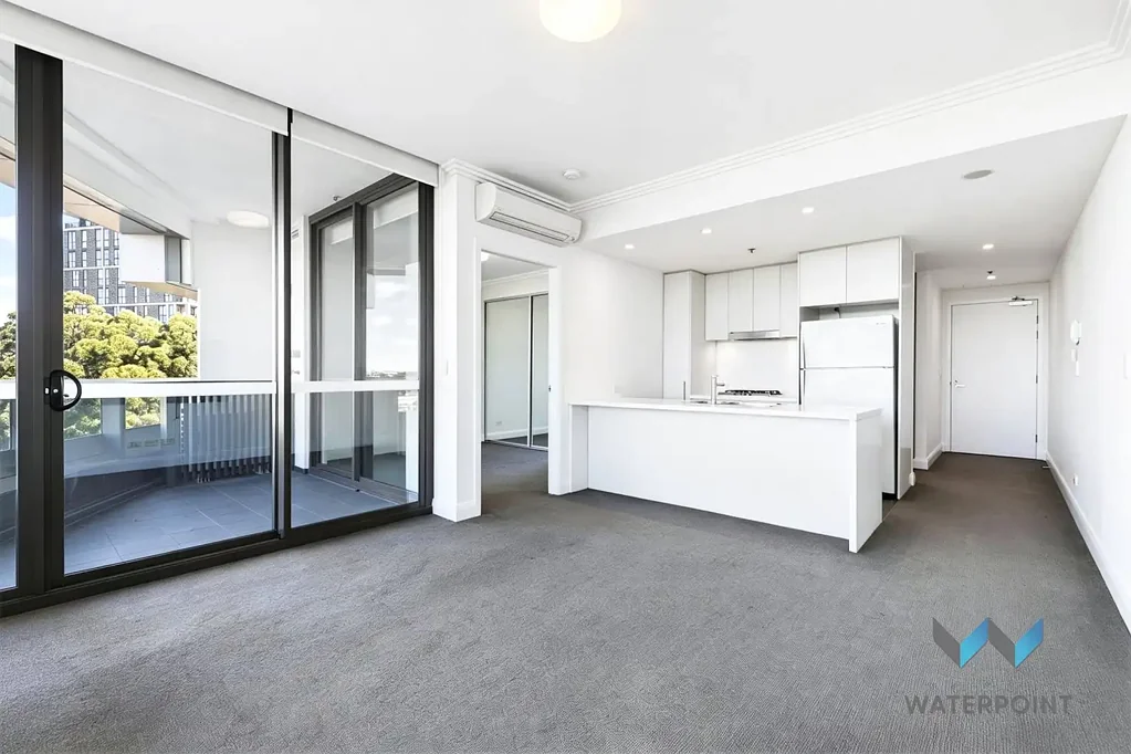**Deposit Taken** East Facing - Freshly Painted Throughout
