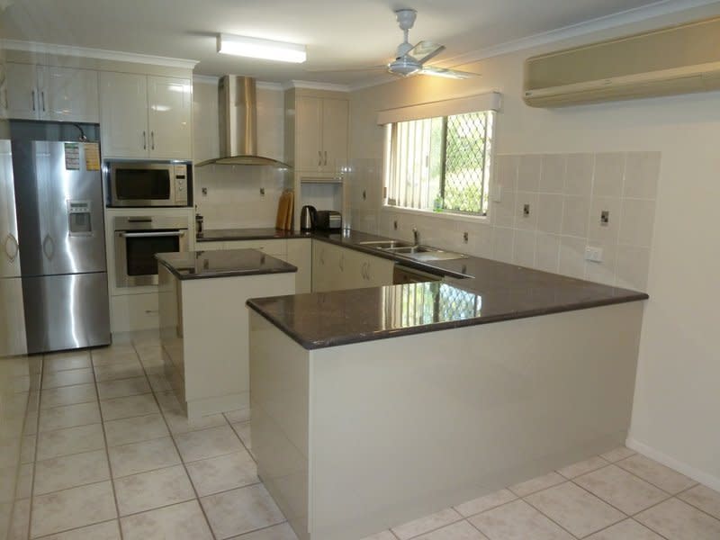 80 MOGFORD ST, WEST MACKAY QLD 4740, 0 कमरे, 0 बाथरूम, House