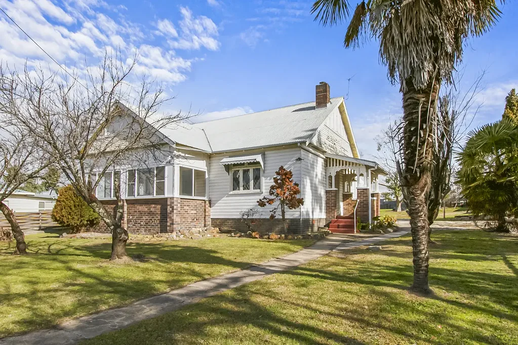 10 Park Street, Uralla, NSW 2358