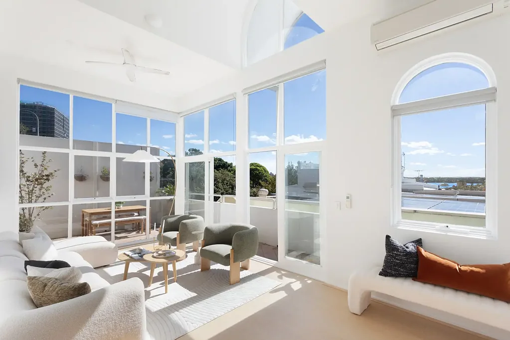 Woollahra 4Zimmer Expansive freestanding townhouse with views to the harbour